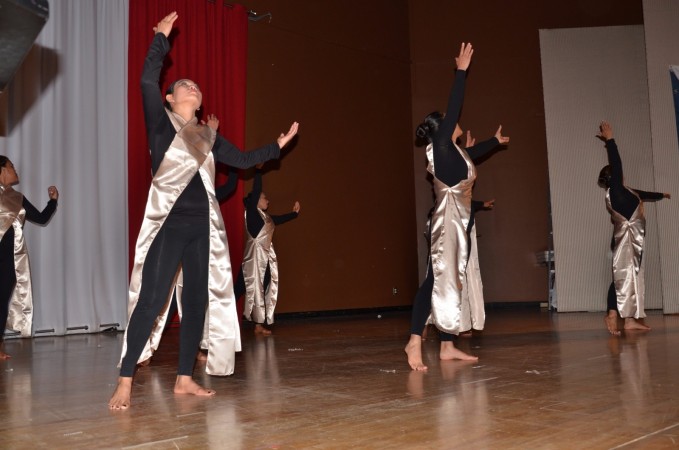 e063cd_7327c87805aa4e5f9eac1096322153d0