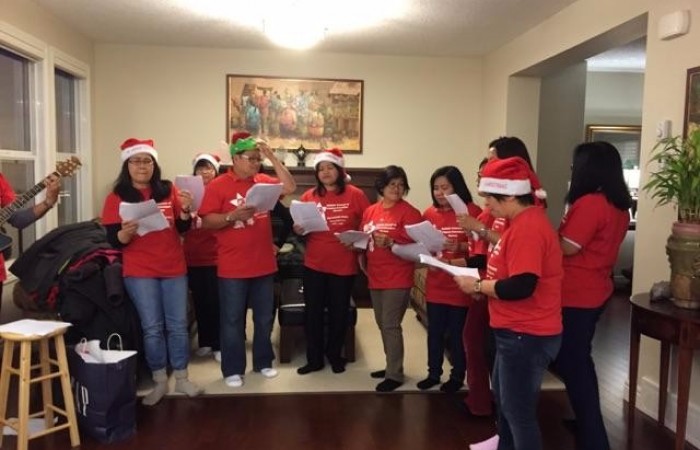 2015 Christmas Caroling-1