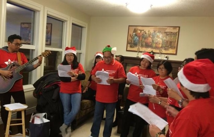 2015 Christmas Caroling-2