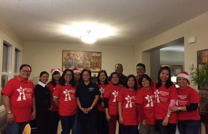 2015 Christmas Caroling-3