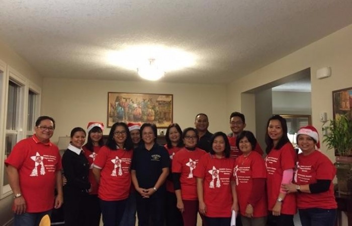 2015 Christmas Caroling-4